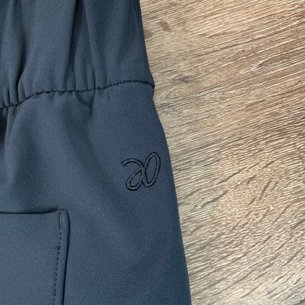 Aday Black At your peak women’s shorts with pockets XL - Picture 8 of 8